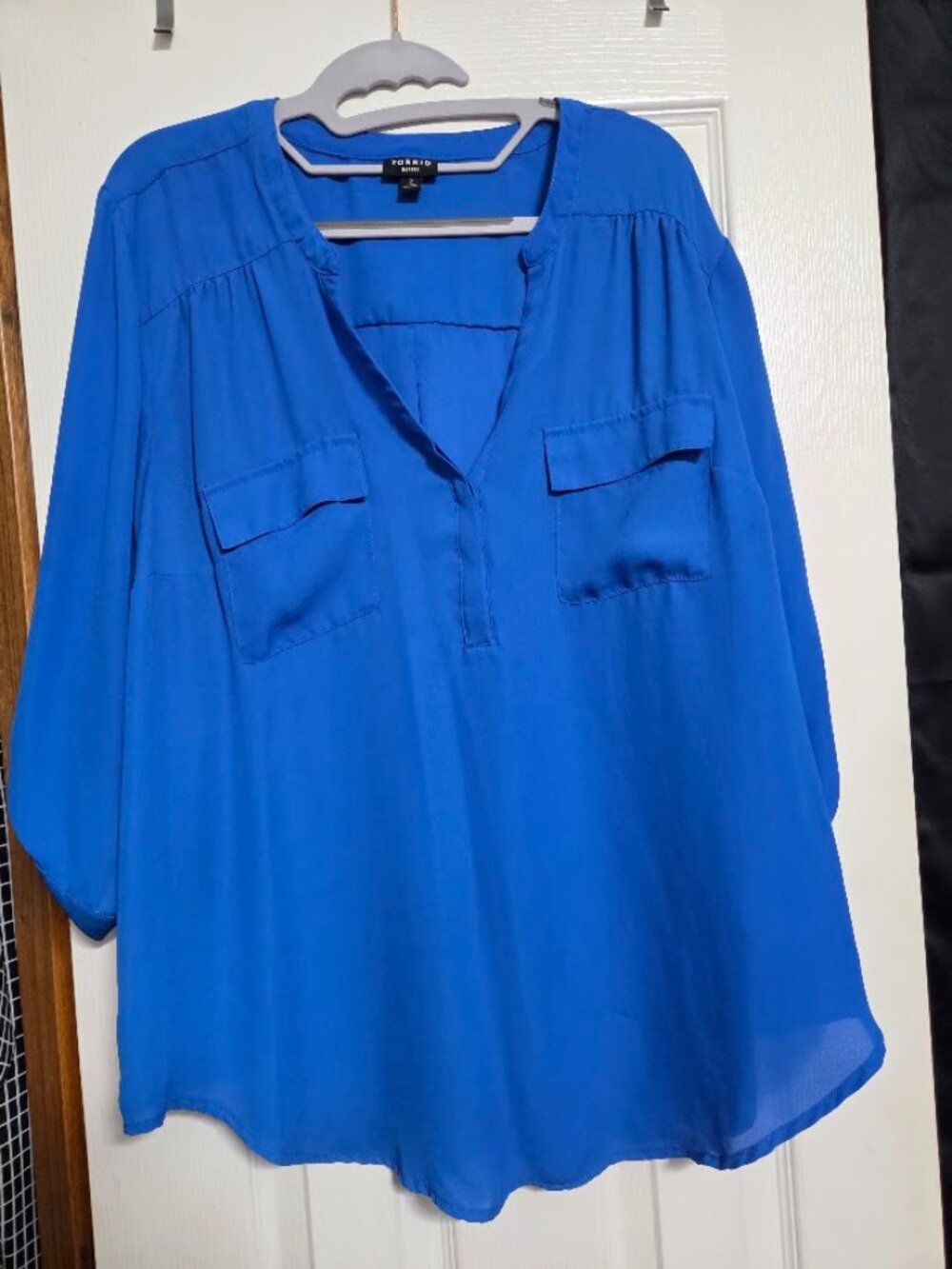 Torrid Harper Georgette Blouse Royal Blue 2X 18/20 Roll Tab Sleeve